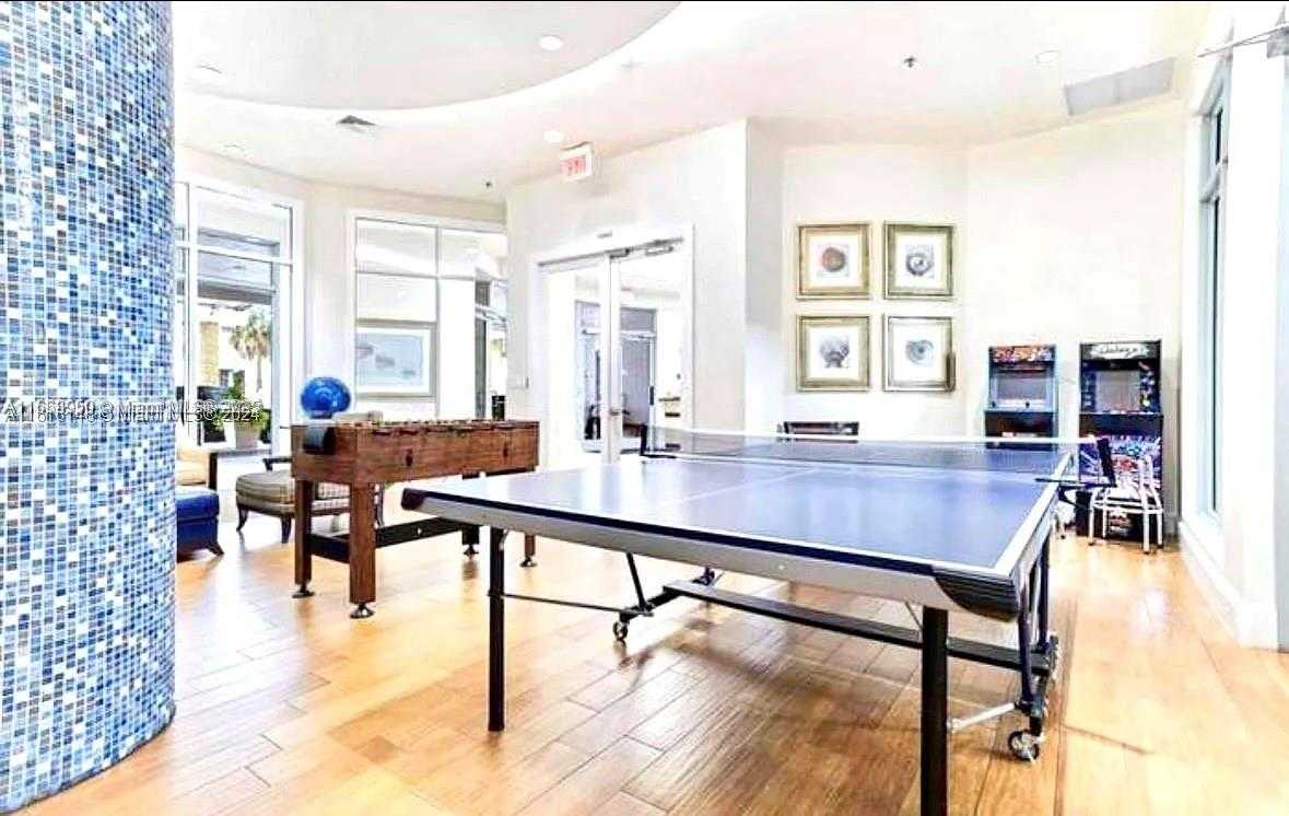 Small Image of 1830 RADIUS DR #410, Hollywood Number 10