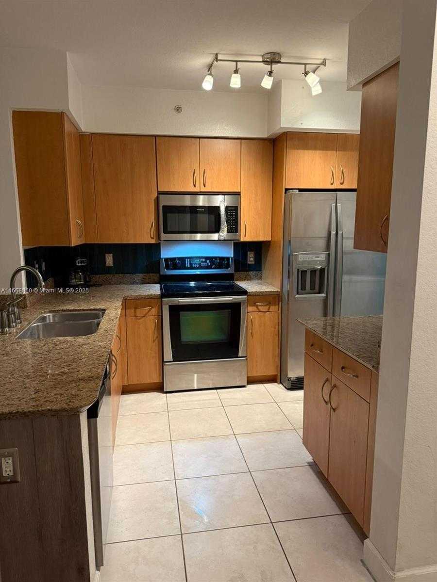Small Image of 1830 RADIUS DR #410, Hollywood Number 2