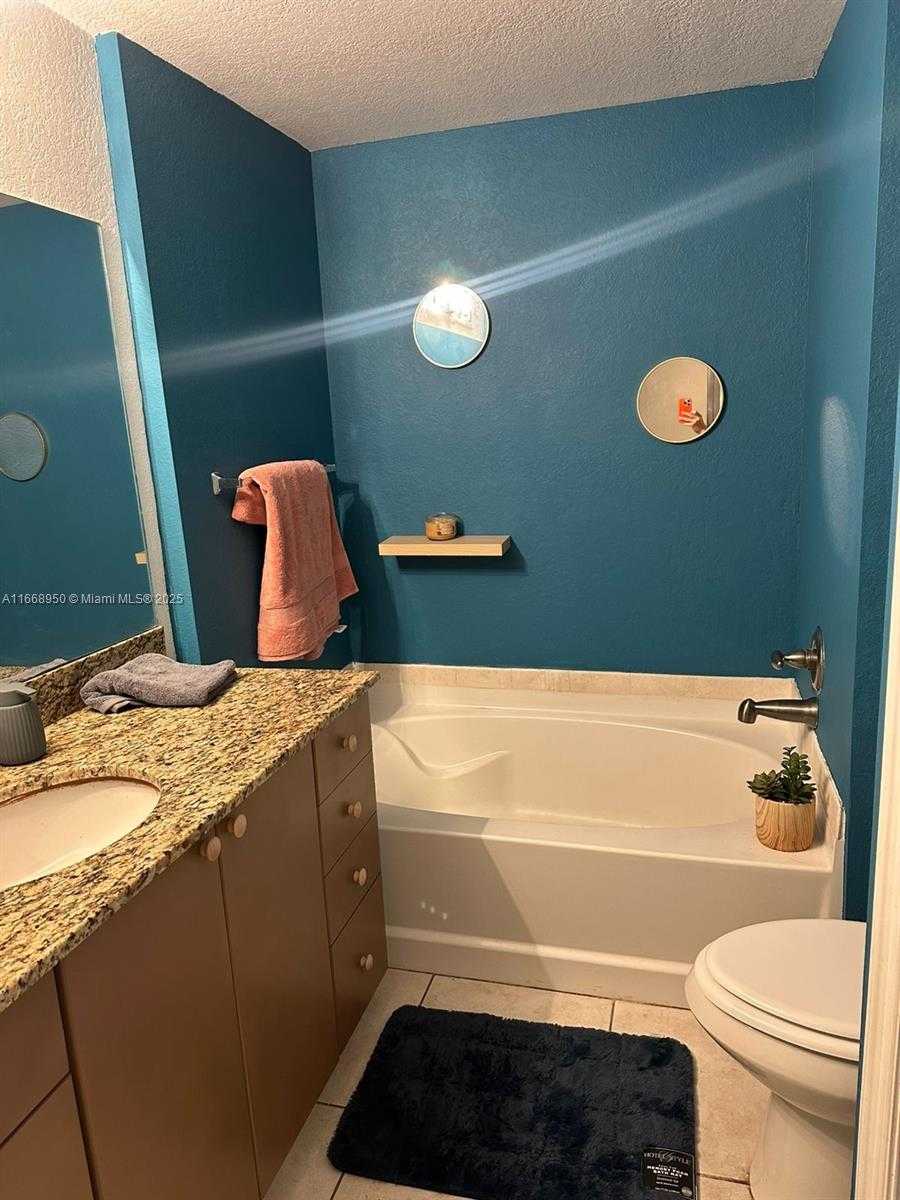 Small Image of 1830 RADIUS DR #410, Hollywood Number 7