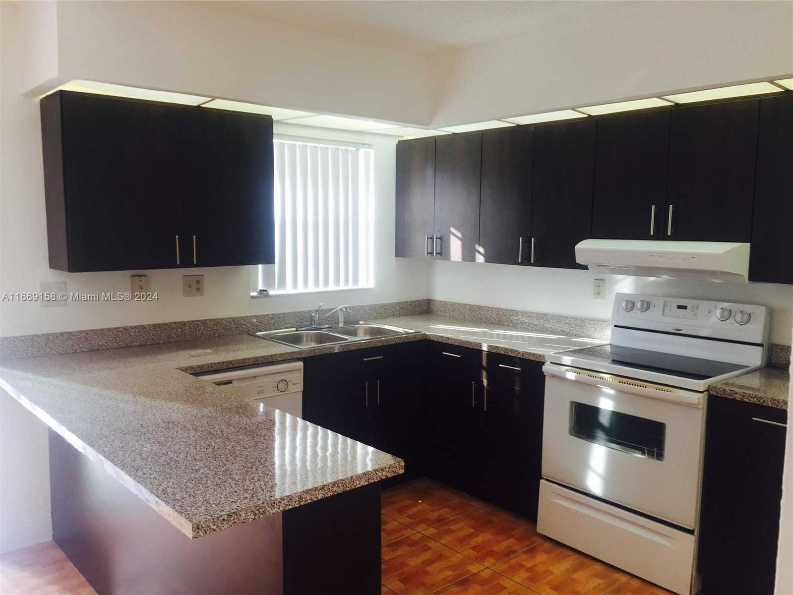 Small Image of 8205 SOUTH WEST 23RD CT #21A, North Lauderdale Number 2