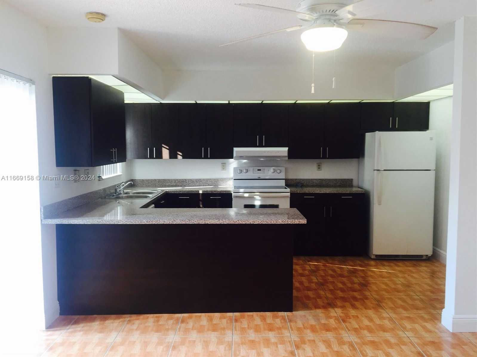 Small Image of 8205 SOUTH WEST 23RD CT #21A, North Lauderdale Number 3