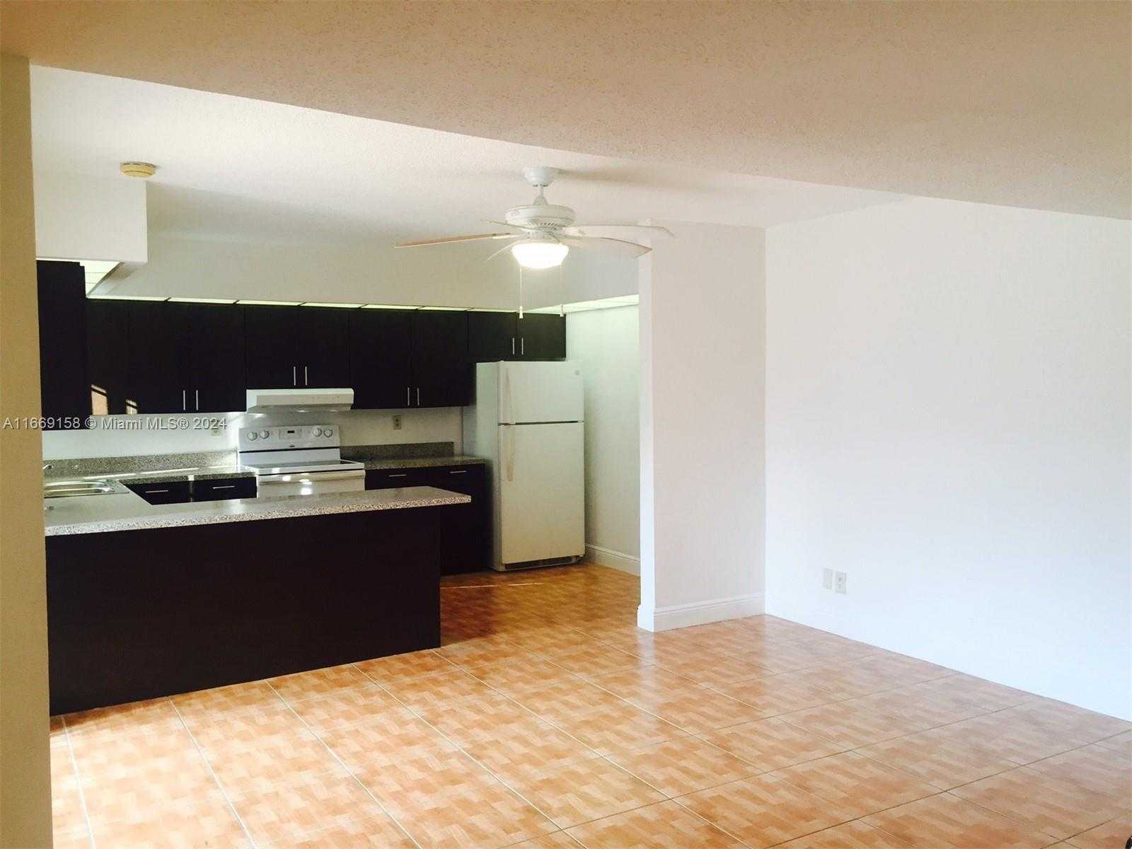 Small Image of 8205 SOUTH WEST 23RD CT #21A, North Lauderdale Number 5