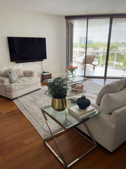 Small Image of 3610 YACHT CLUB DR #509, Aventura Number 30