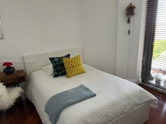 Small Image of 3610 YACHT CLUB DR #509, Aventura Number 34