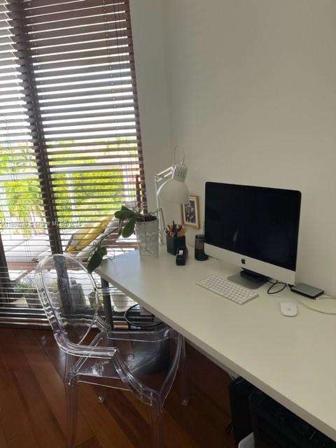 Small Image of 3610 YACHT CLUB DR #509, Aventura Number 36