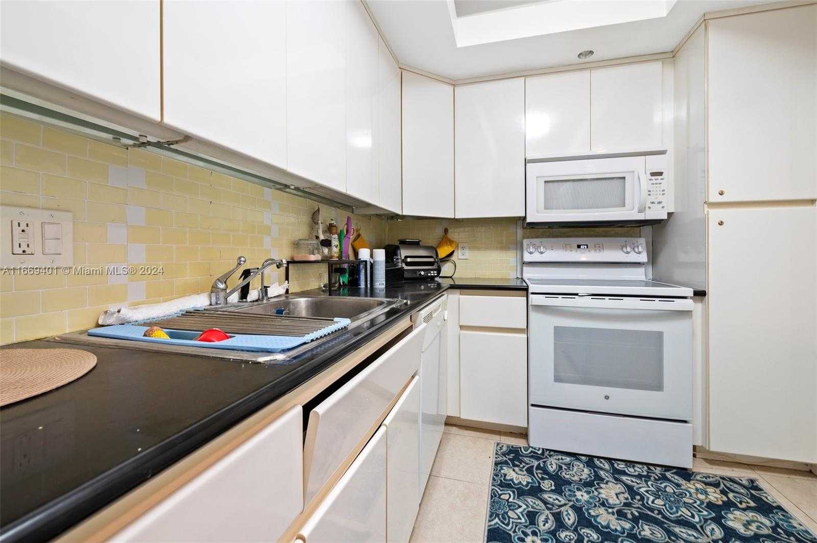Small Image of 10185 COLLINS AVE #1211, Bal Harbour Number 14