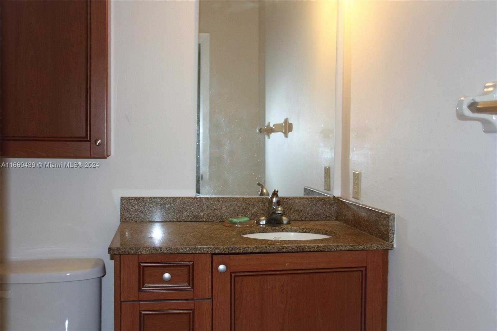 Small Image of 11462 #11462, Coral Springs Number 9