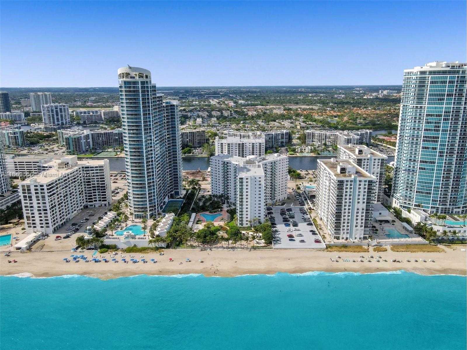 Small Image of 3001 SOUTH OCEAN DR #247, Hollywood Number 2