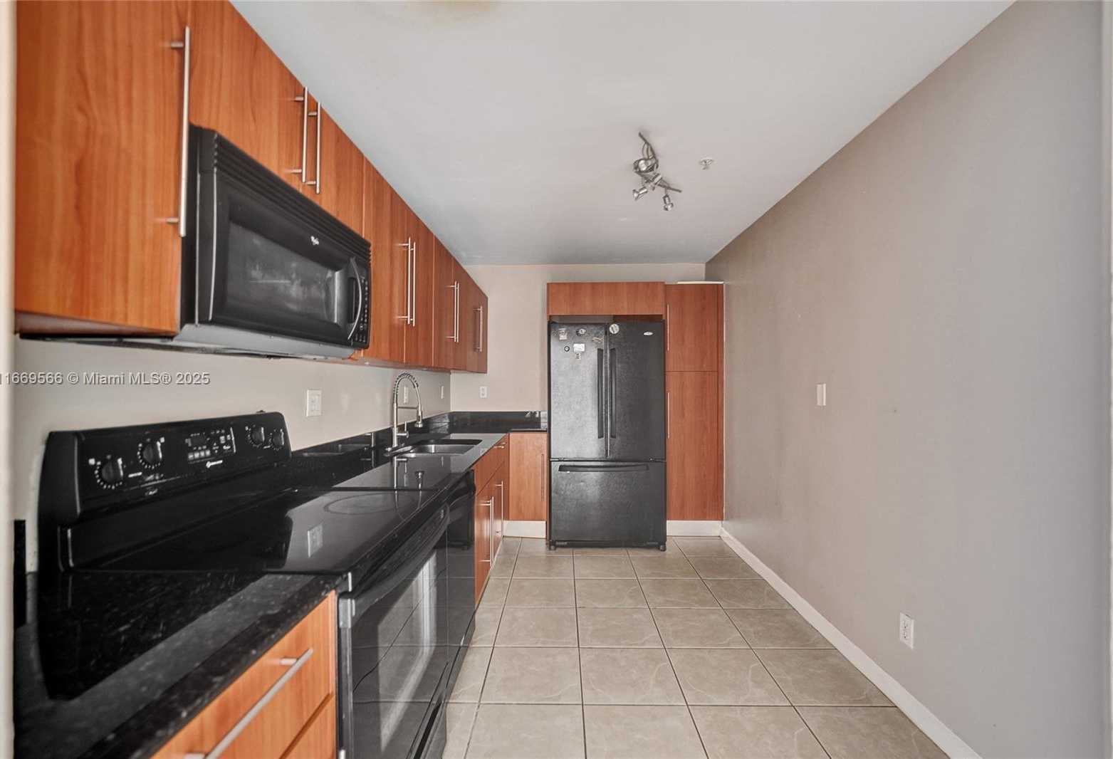 Small Image of 3001 SOUTH OCEAN DR #247, Hollywood Number 4