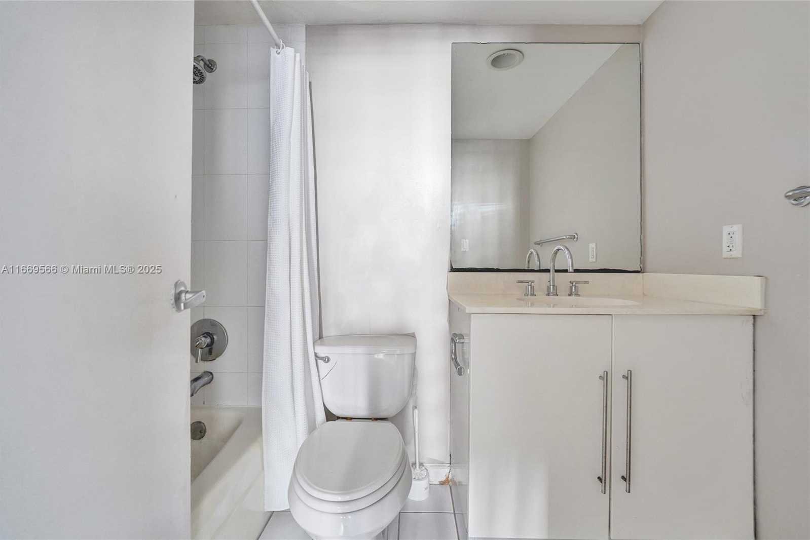 Small Image of 3001 SOUTH OCEAN DR #247, Hollywood Number 6