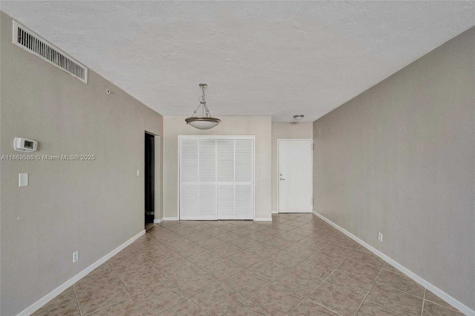 Small Image of 3001 SOUTH OCEAN DR #247, Hollywood Number 8