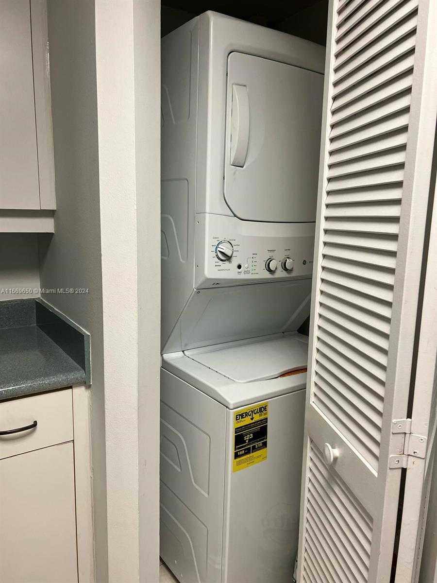 Small Image of 701 BRICKELL KEY BLVD #1108, Miami Number 17