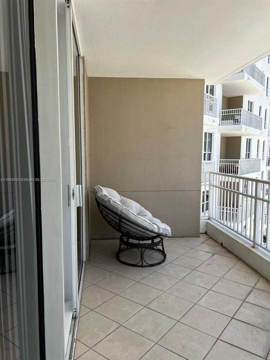 Small Image of 701 BRICKELL KEY BLVD #1108, Miami Number 8