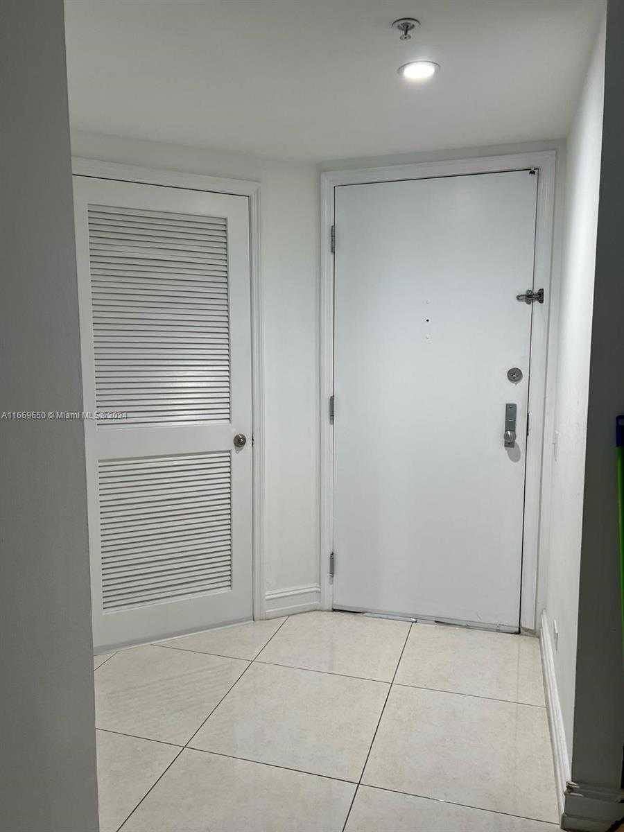 Small Image of 701 BRICKELL KEY BLVD #1108, Miami Number 9