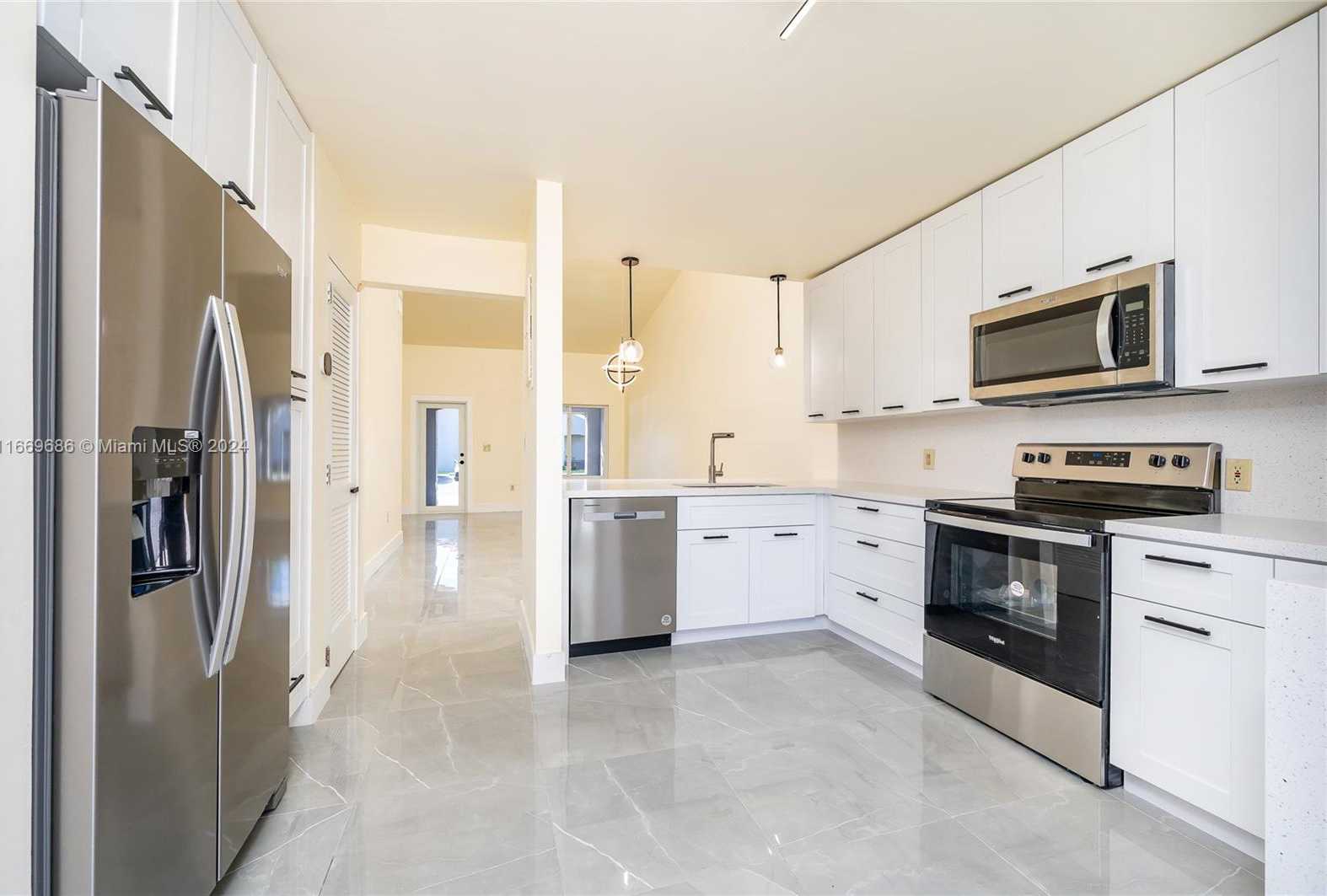 Small Image of 14797 SOUTH WEST 83RD LN, Miami Number 11