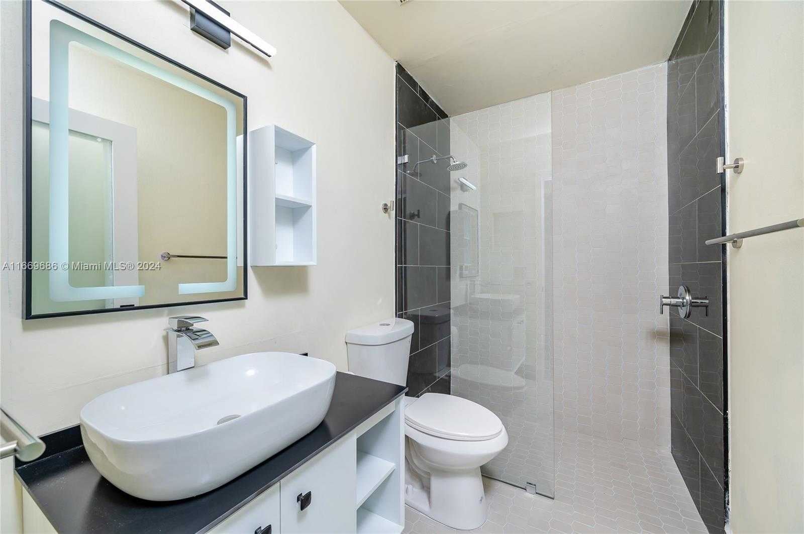 Small Image of 14797 SOUTH WEST 83RD LN, Miami Number 16