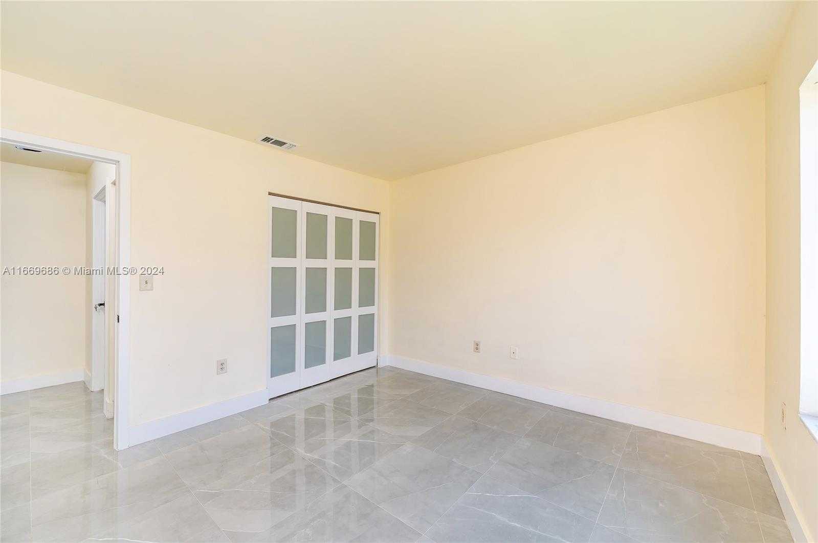 Small Image of 14797 SOUTH WEST 83RD LN, Miami Number 18