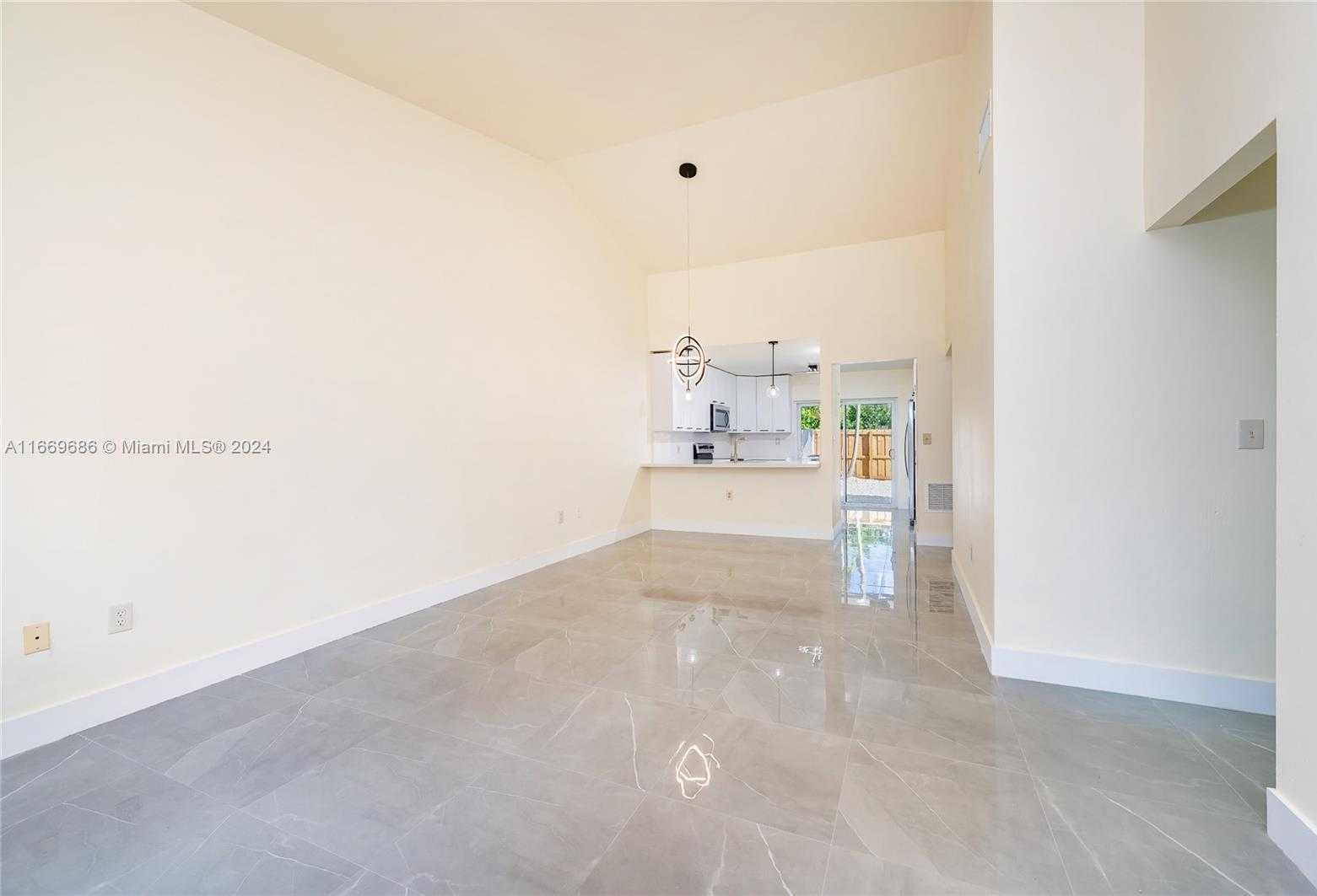Small Image of 14797 SOUTH WEST 83RD LN, Miami Number 3