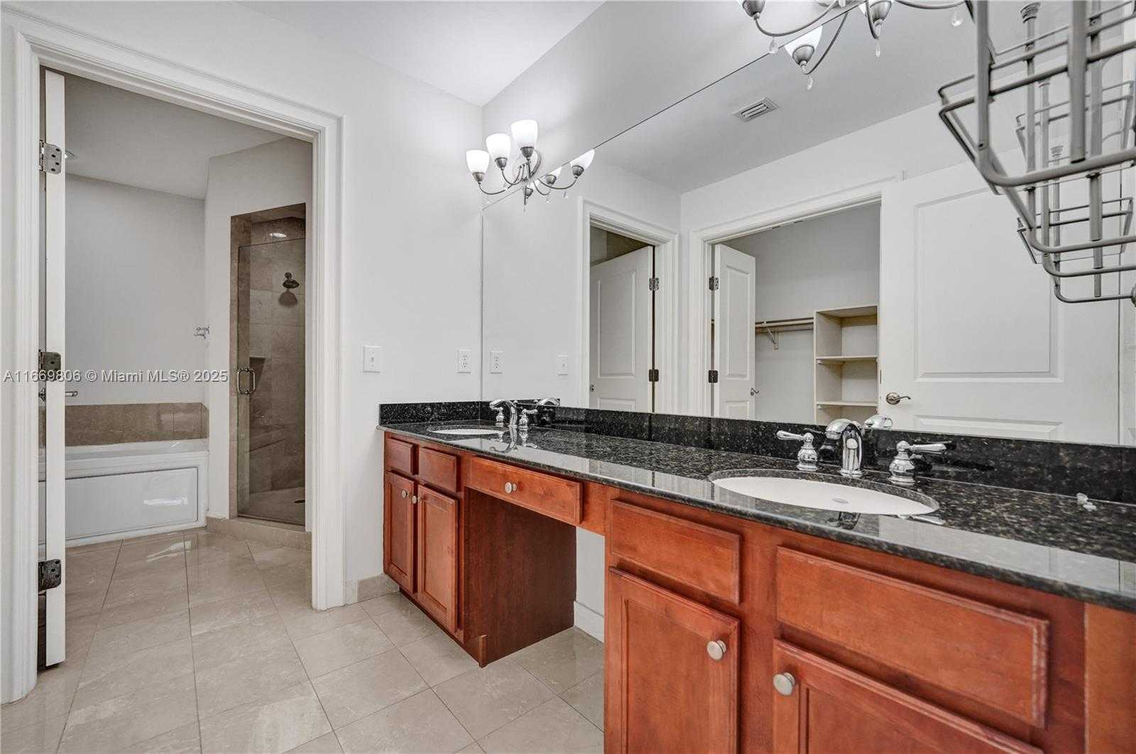 Small Image of 16102 EMERALD ESTATES DRIVE #315, Weston Number 9