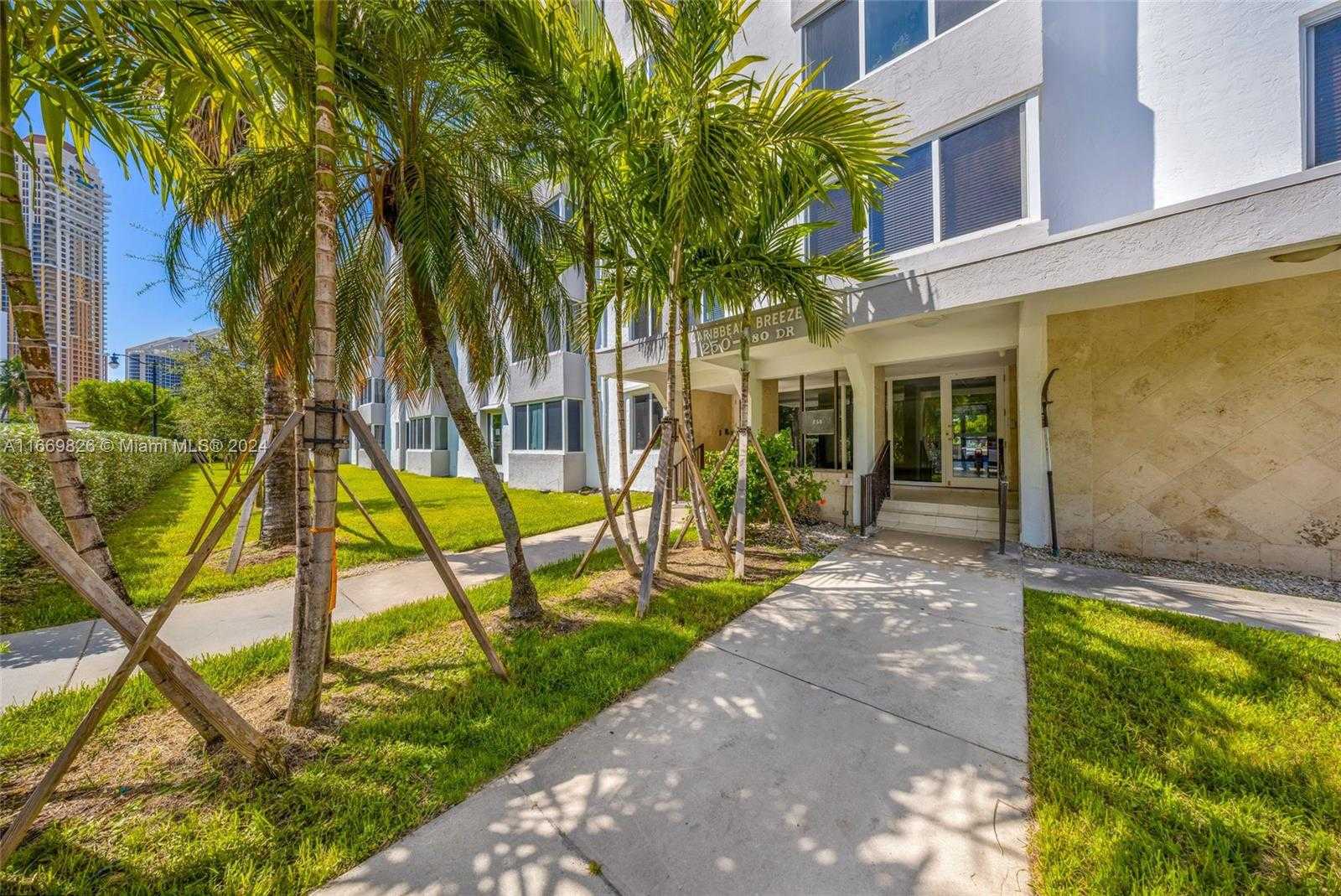 Small Image of 250 180TH DR #352, Sunny Isles Beach Number 21