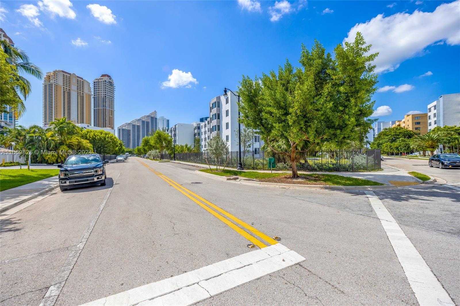 Small Image of 250 180TH DR #352, Sunny Isles Beach Number 23
