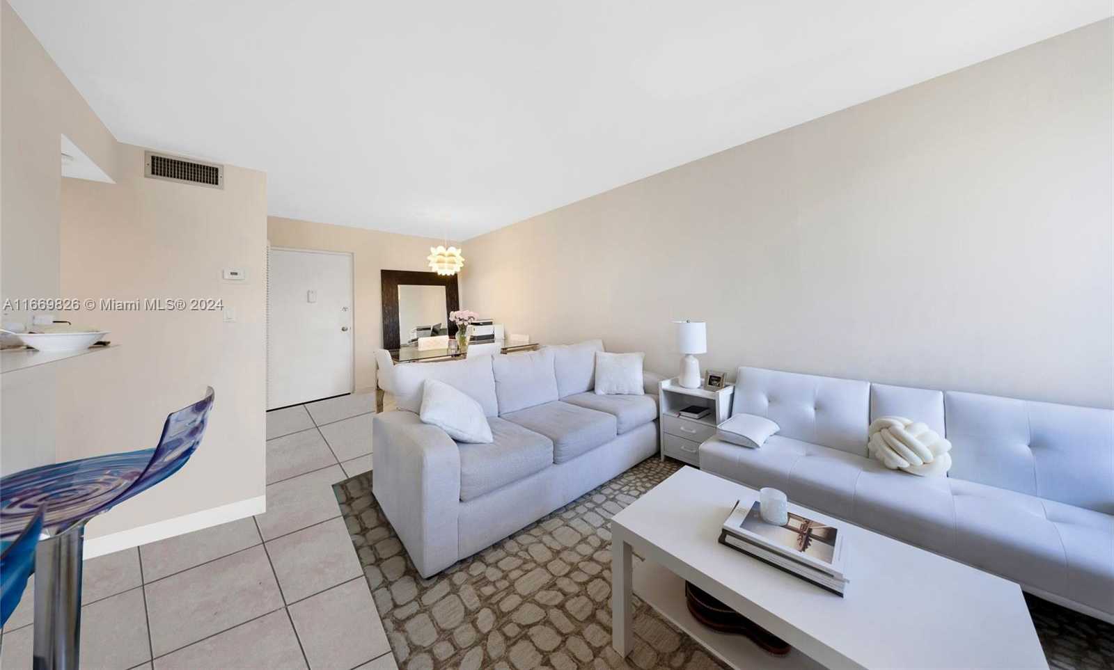 Small Image of 250 180TH DR #352, Sunny Isles Beach Number 7