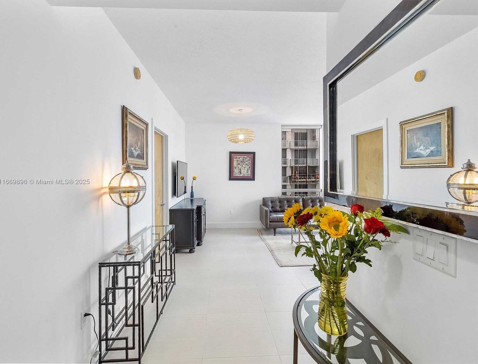 Small Image of 1060 BRICKELL AVE #3117, Miami Number 17