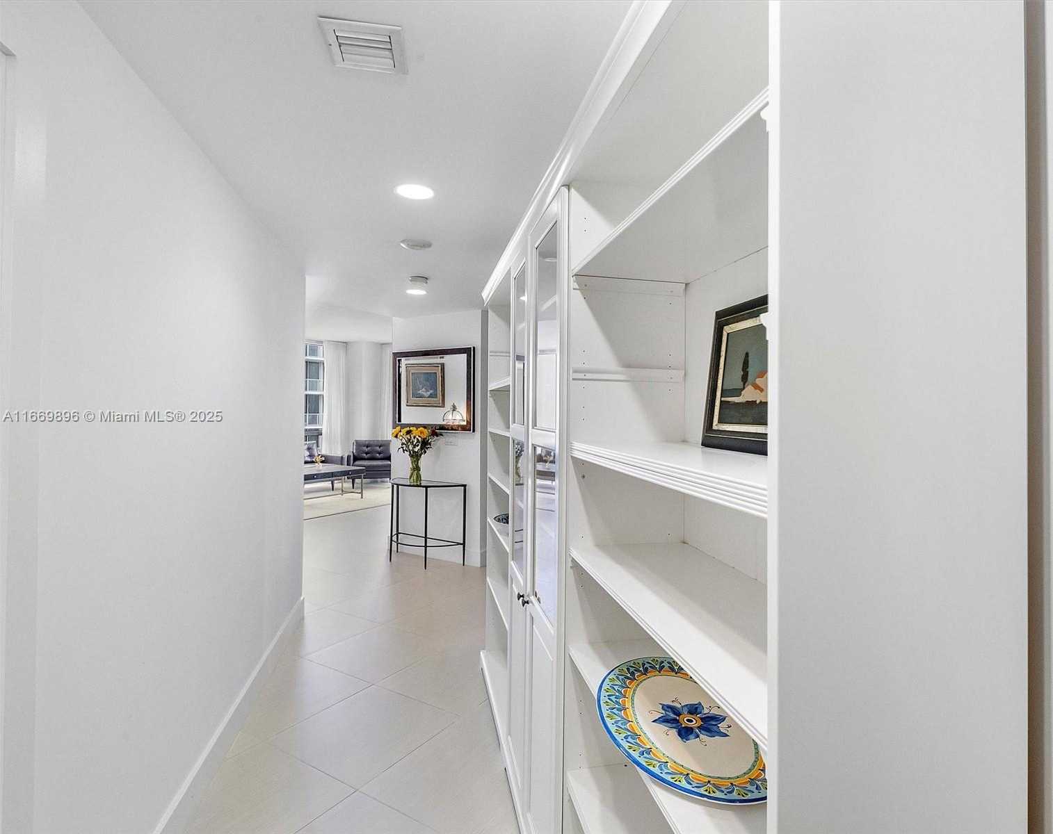 Small Image of 1060 BRICKELL AVE #3117, Miami Number 19