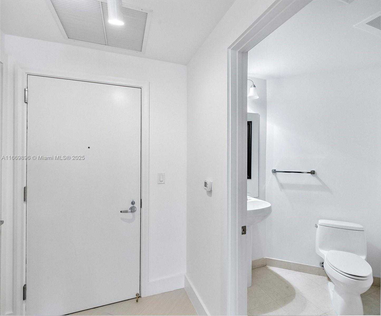 Small Image of 1060 BRICKELL AVE #3117, Miami Number 25