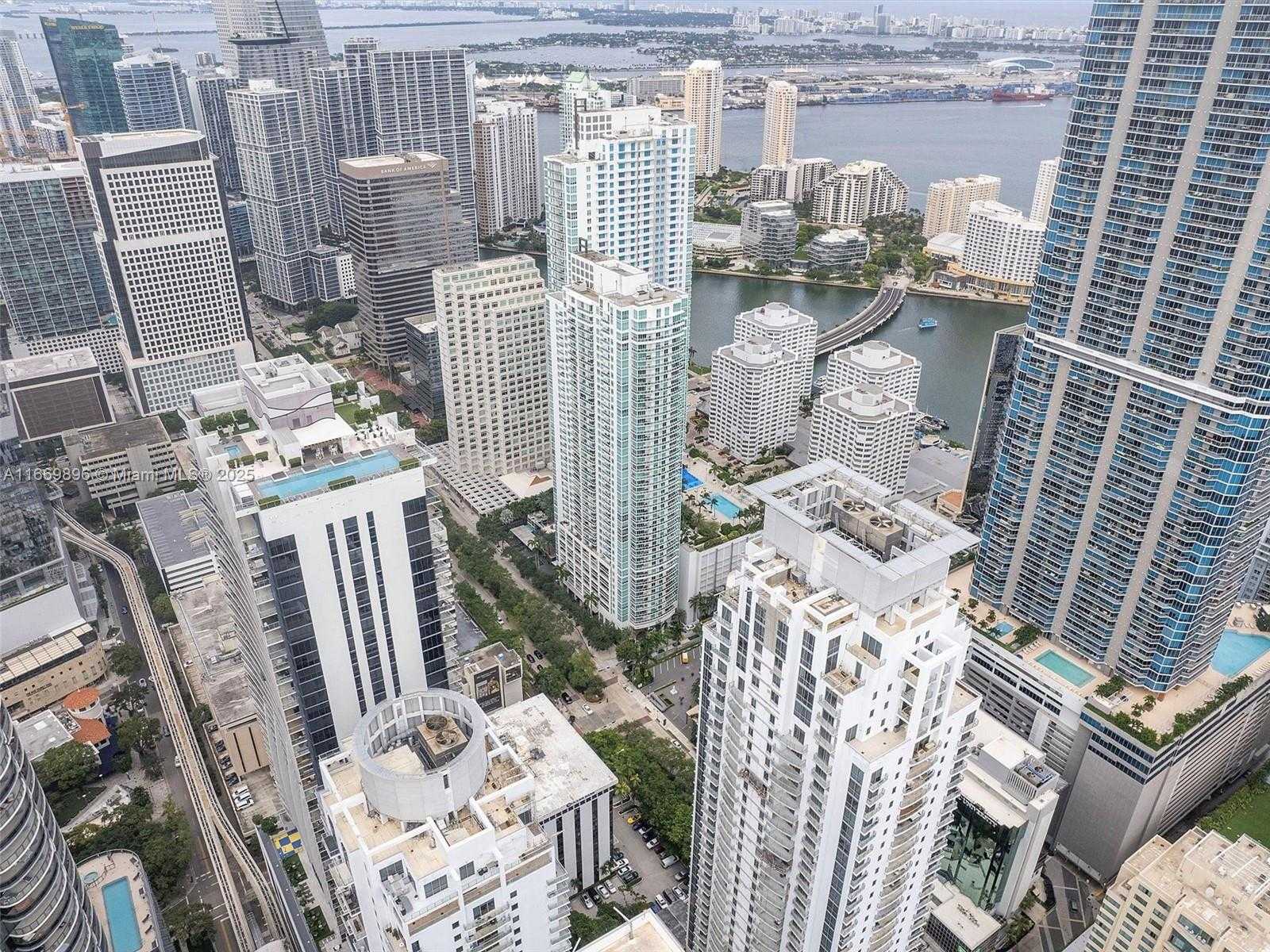 Small Image of 1060 BRICKELL AVE #3117, Miami Number 60