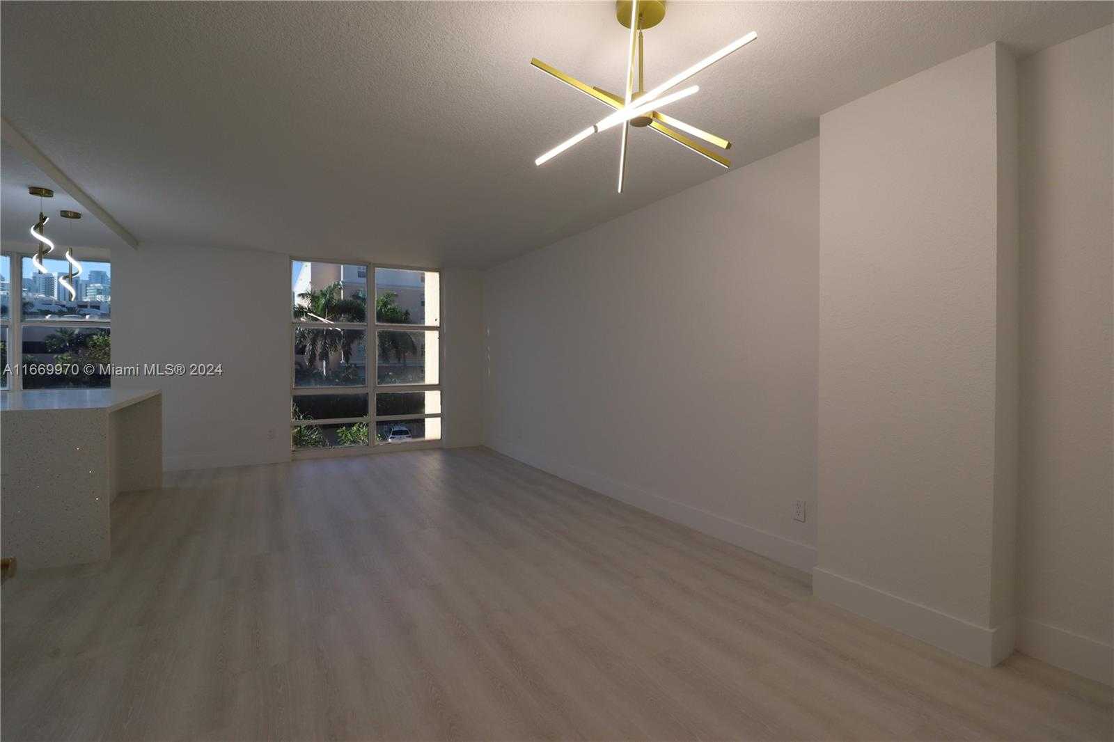 Small Image of 210 172ND ST #332, Sunny Isles Beach Number 2