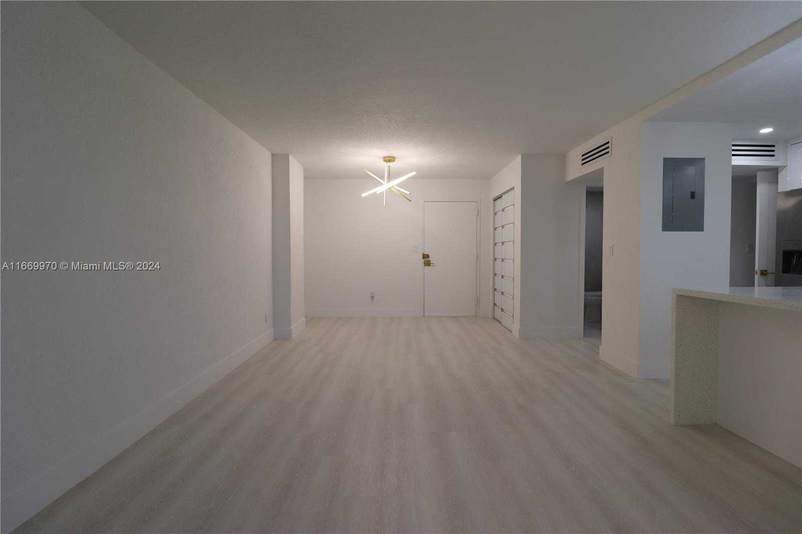 Small Image of 210 172ND ST #332, Sunny Isles Beach Number 5