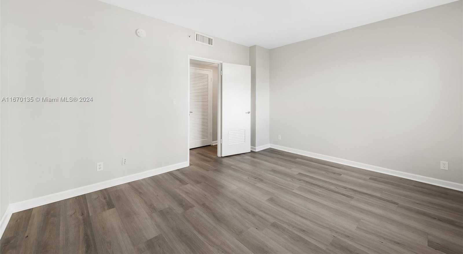 Small Image of 3001 SOUTH OCEAN DR #429, Hollywood Number 11