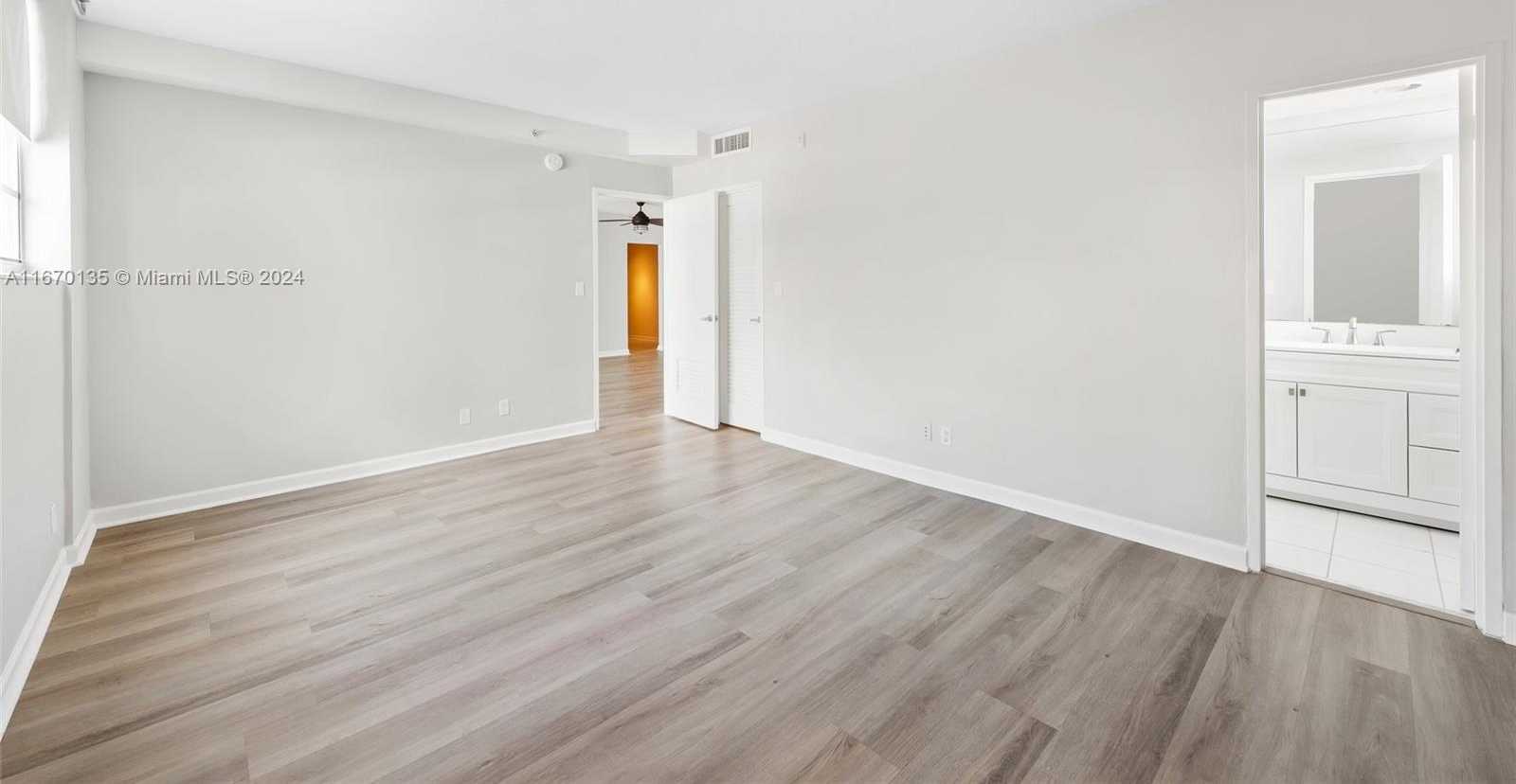 Small Image of 3001 SOUTH OCEAN DR #429, Hollywood Number 3