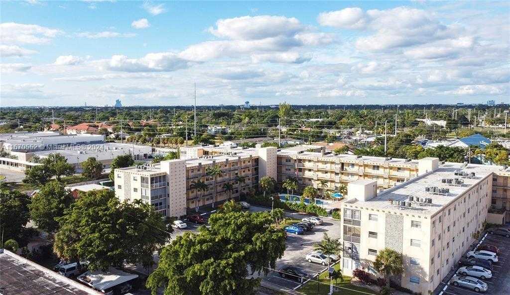 Small Image of 2145 PIERCE ST #205, Hollywood Number 2