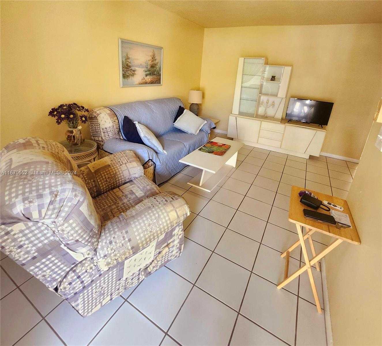 Small Image of 2145 PIERCE ST #205, Hollywood Number 6