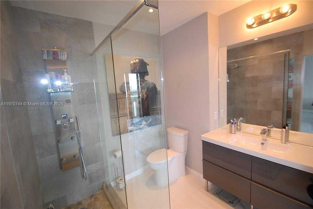 Small Image of 800 WEST AVE #PH27, Miami Beach Number 13