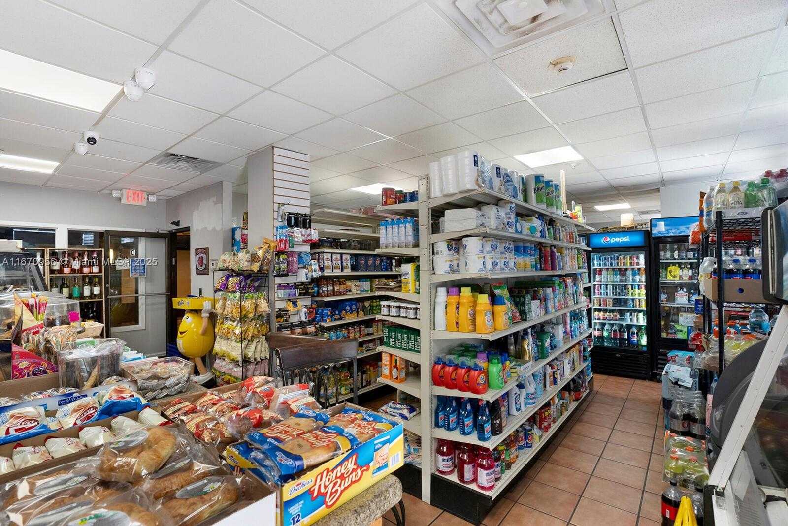 Small Image of 600 NORTH EAST 36TH ST #423, Miami Number 23