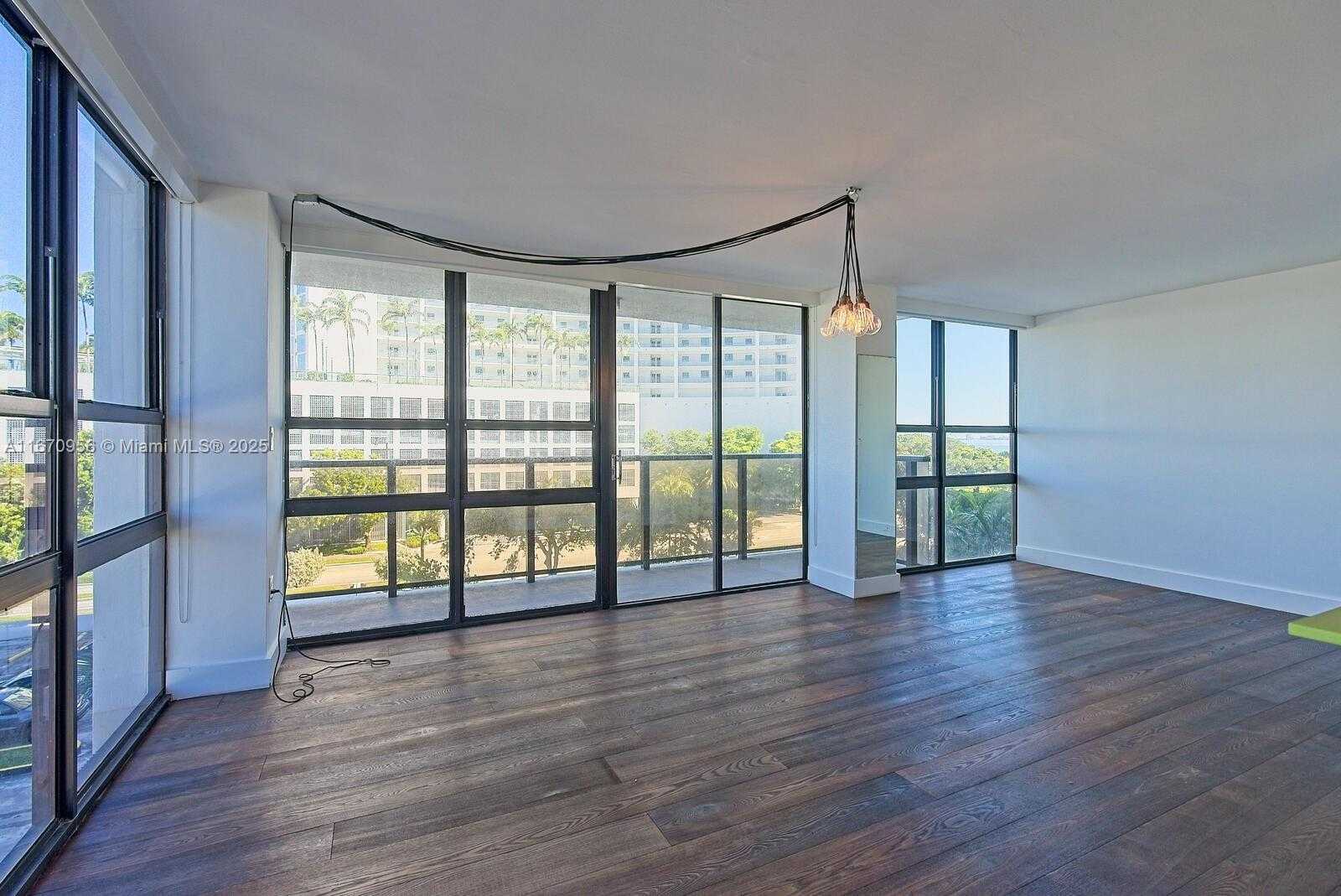 Small Image of 600 NORTH EAST 36TH ST #423, Miami Number 4