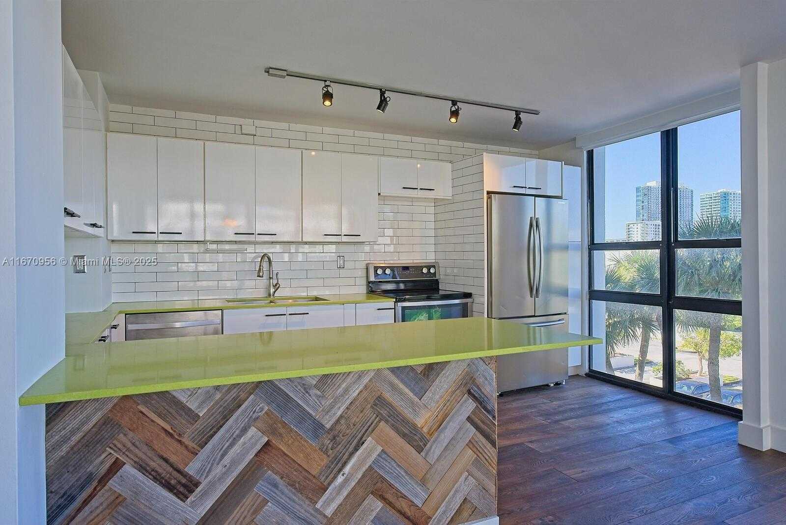 Small Image of 600 NORTH EAST 36TH ST #423, Miami Number 5