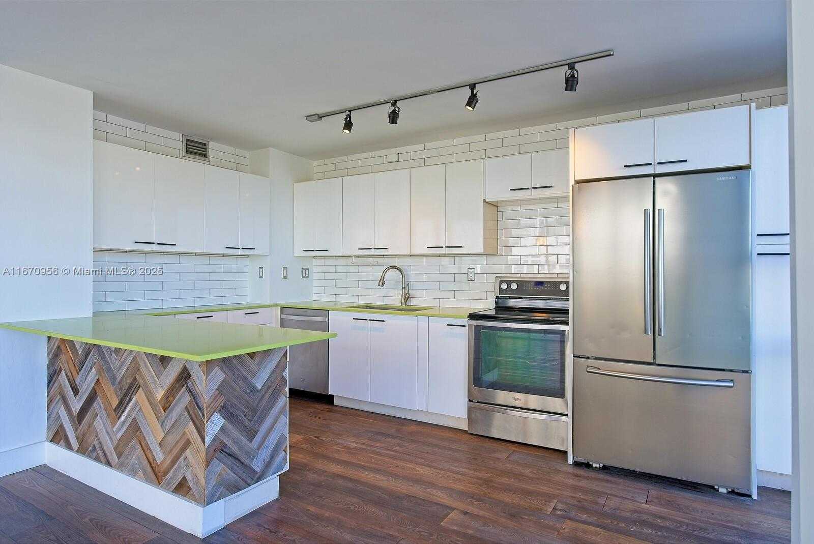 Small Image of 600 NORTH EAST 36TH ST #423, Miami Number 6