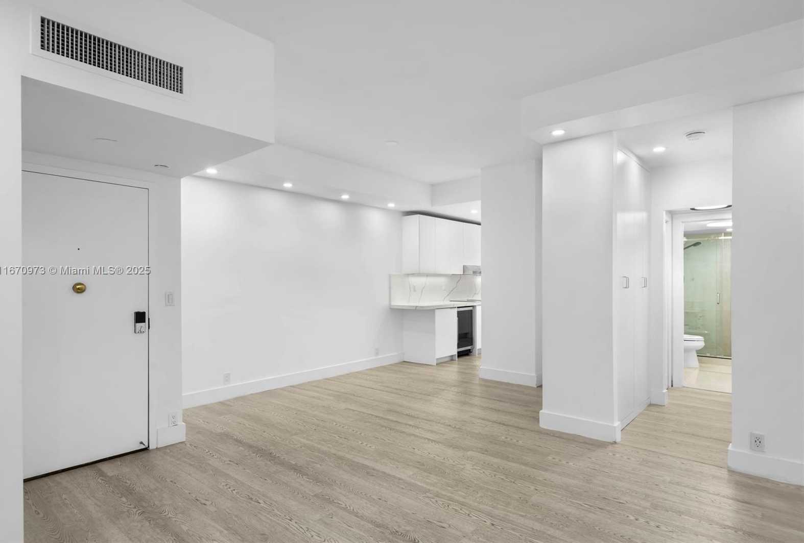 Small Image of 1121 CRANDON BLVD #E105, Key Biscayne Number 10