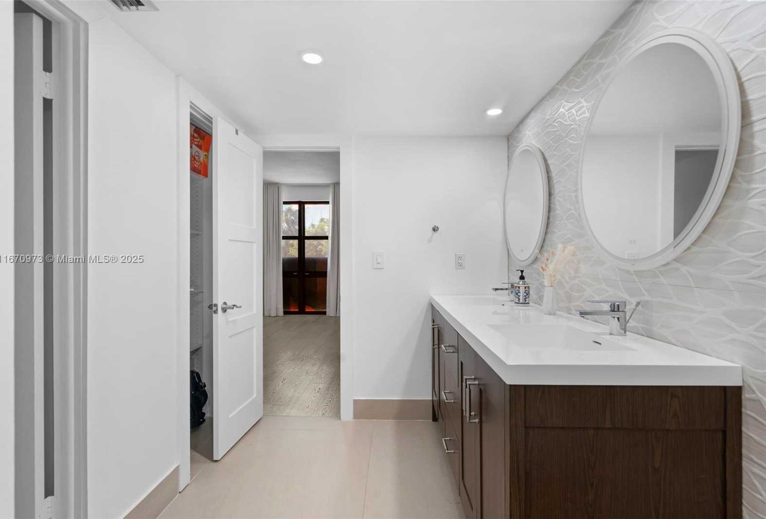 Small Image of 1121 CRANDON BLVD #E105, Key Biscayne Number 18