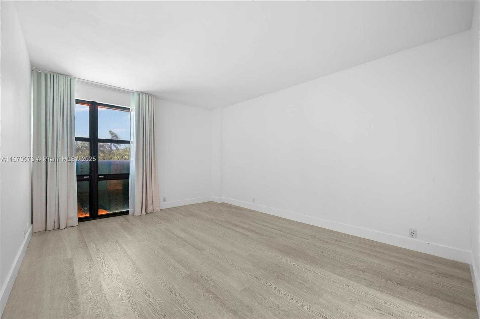 Small Image of 1121 CRANDON BLVD #E105, Key Biscayne Number 23