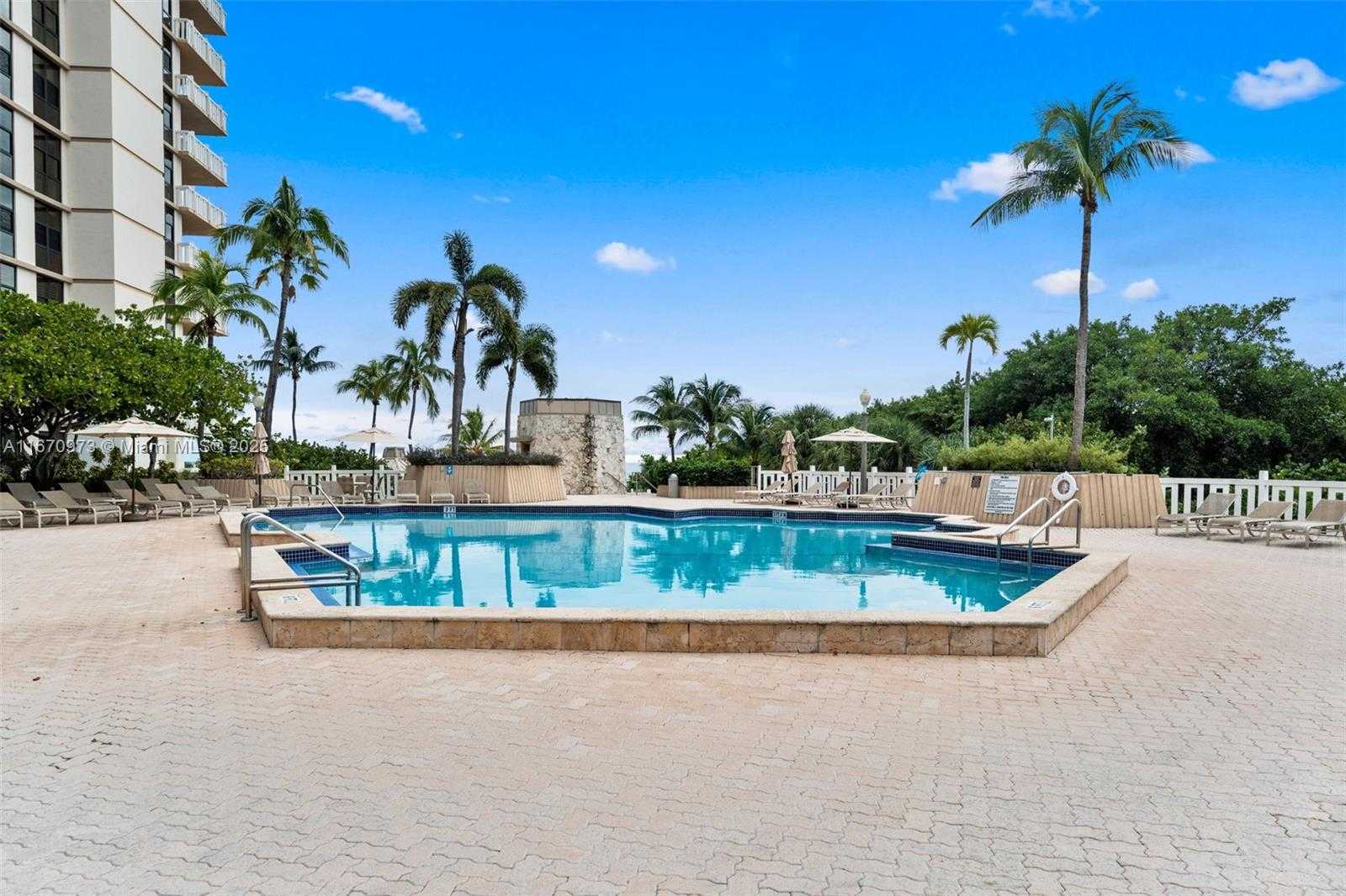 Small Image of 1121 CRANDON BLVD #E105, Key Biscayne Number 30