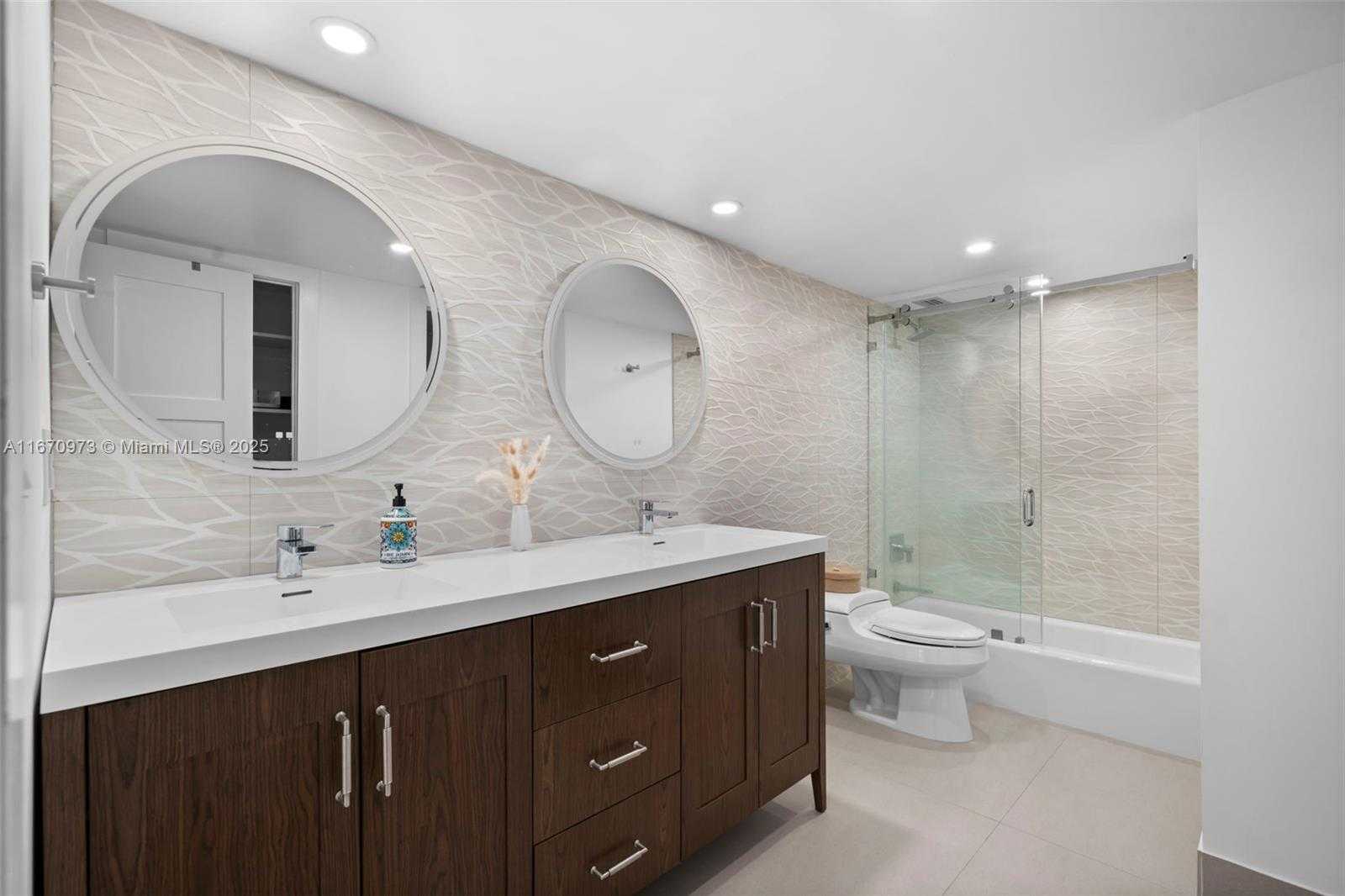 Small Image of 1121 CRANDON BLVD #E105, Key Biscayne Number 44