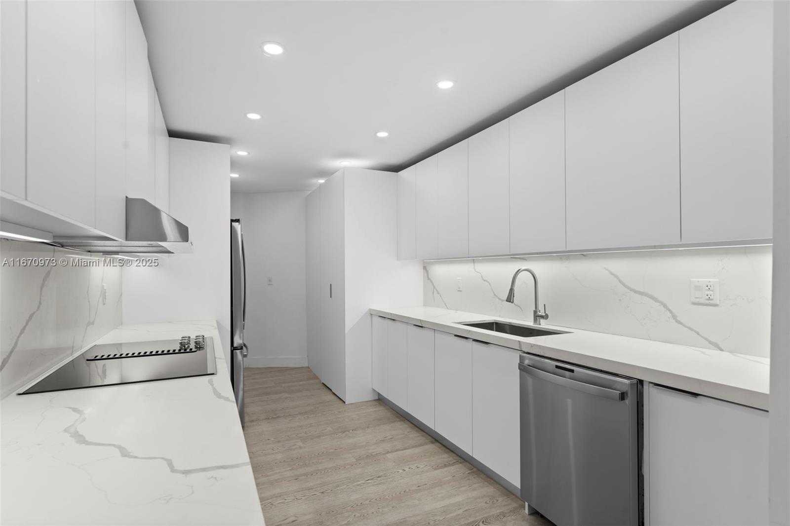 Small Image of 1121 CRANDON BLVD #E105, Key Biscayne Number 5