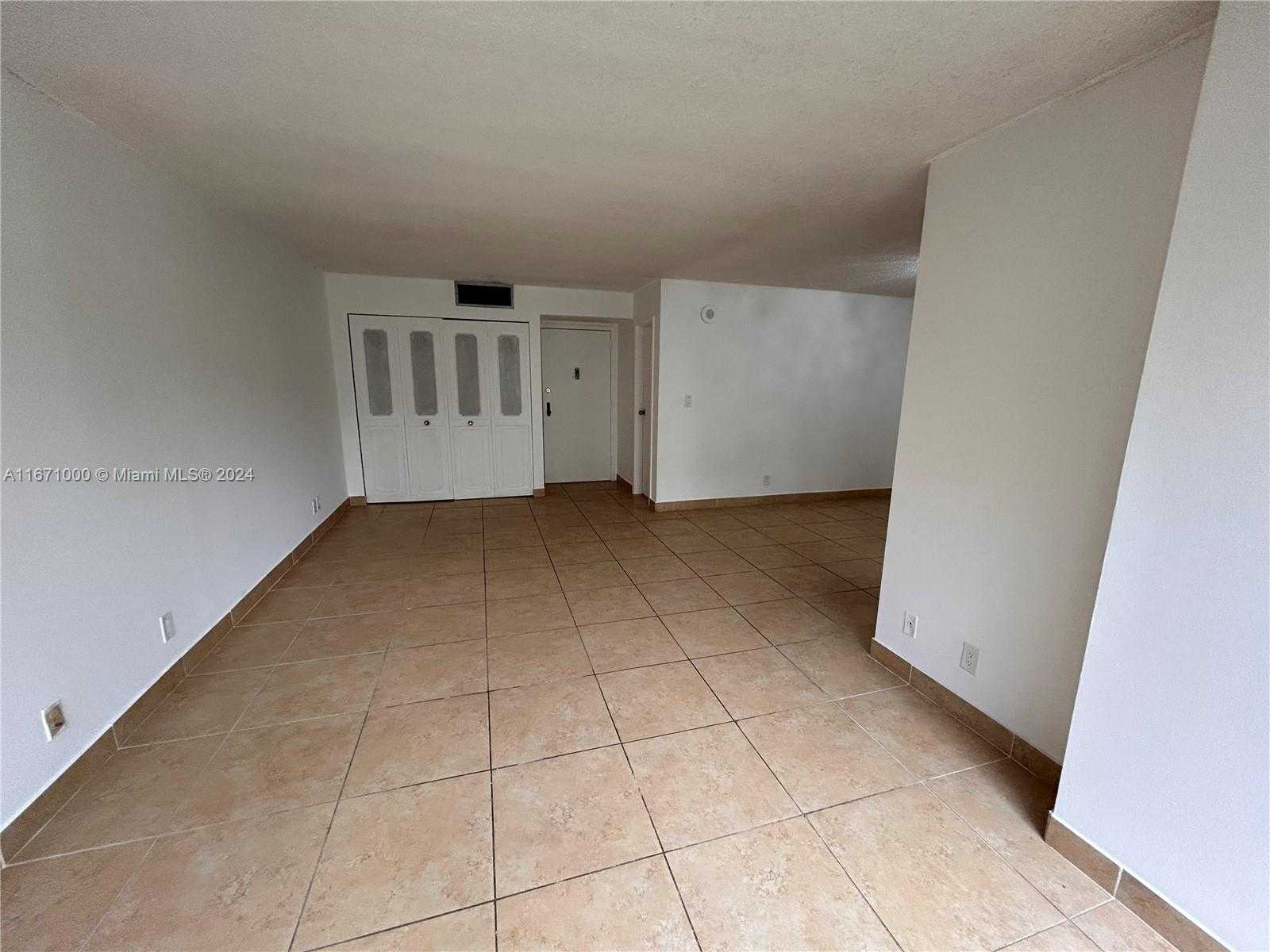 Small Image of 16919 NORTH BAY RD #204, Sunny Isles Beach Number 18