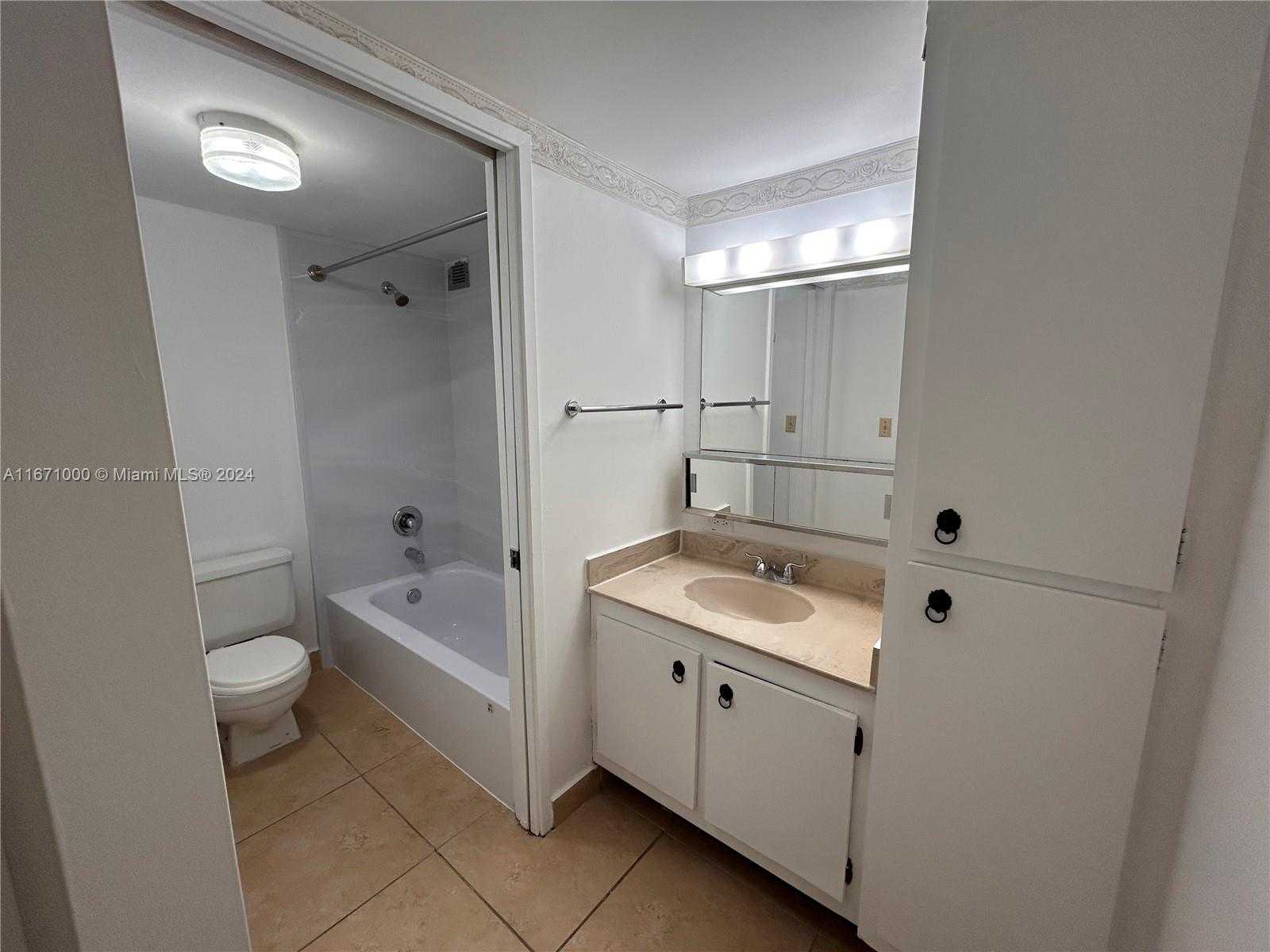 Small Image of 16919 NORTH BAY RD #204, Sunny Isles Beach Number 27