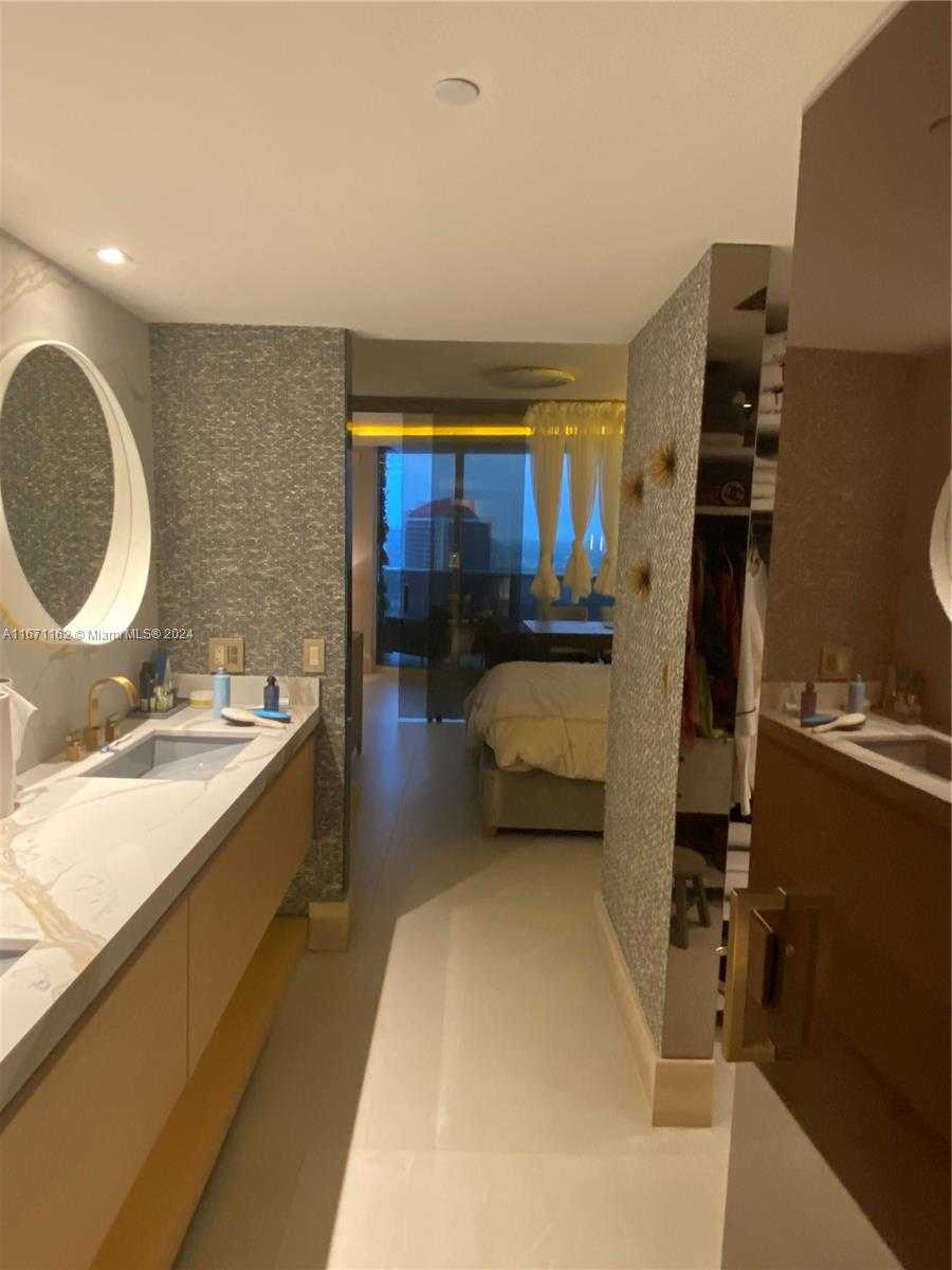 Small Image of 1850 SOUTH OCEAN DR #3109, Hallandale Beach Number 14